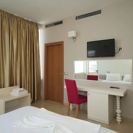 Sun Hotell 3*