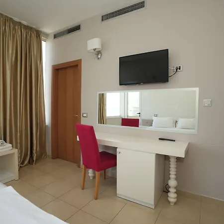 Sun Hotell Durrës