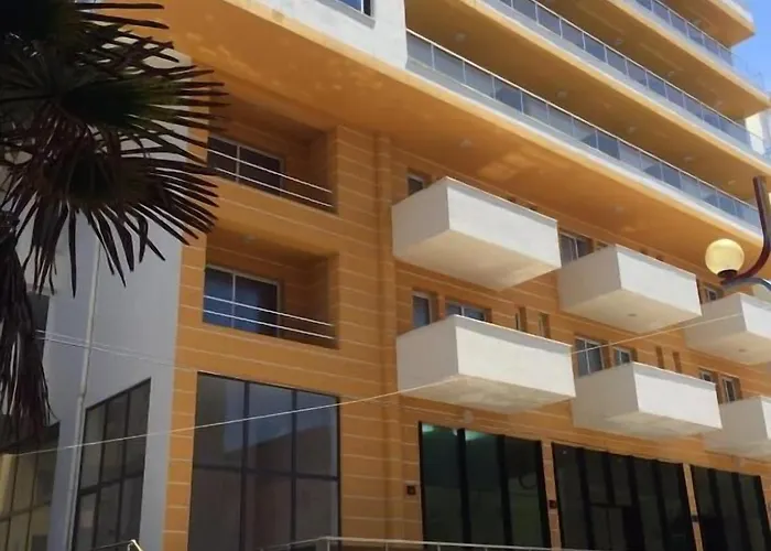 Sun فندق دراس